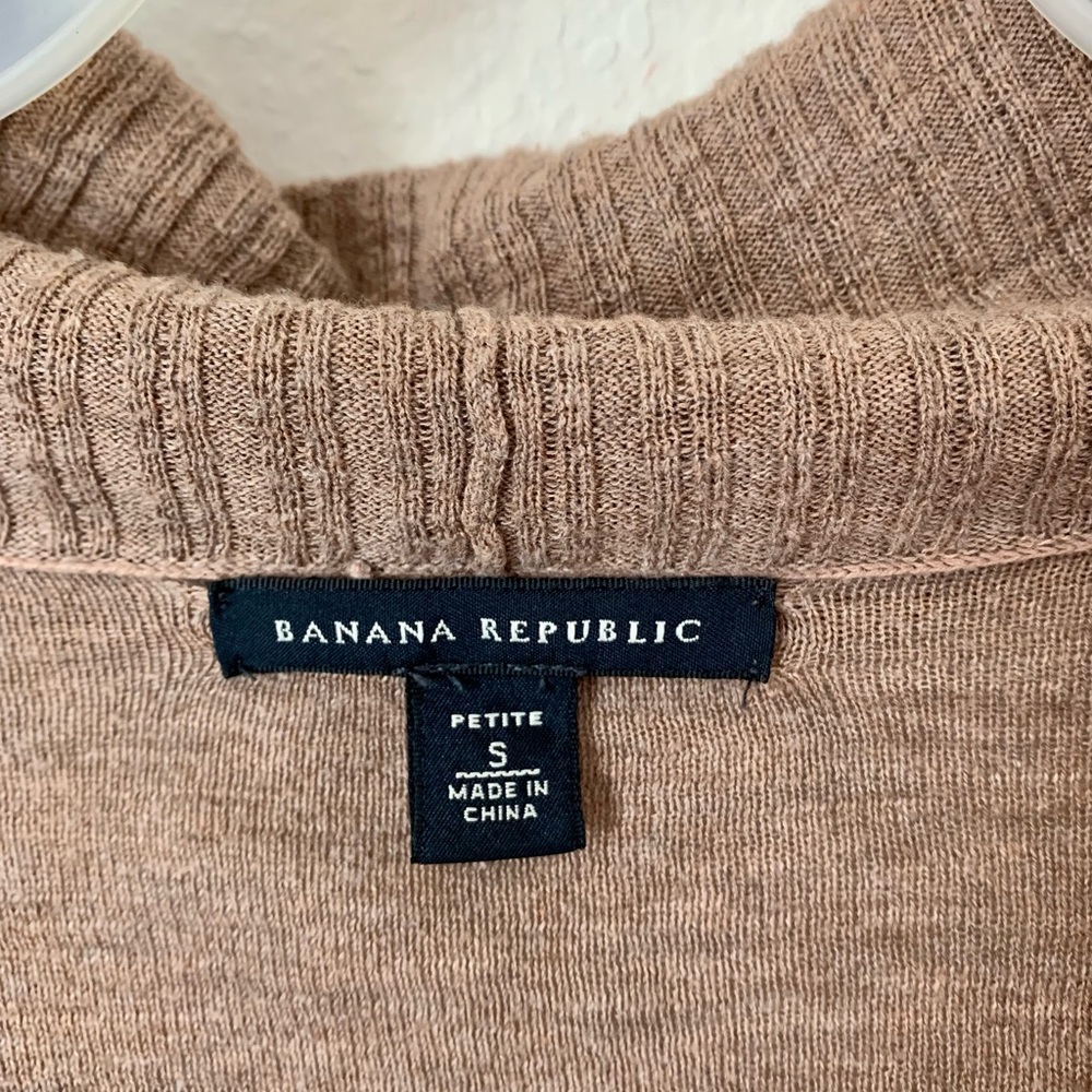 🩵EUC BANANA REP tan lightweight cardigan - Picture 6 of 7